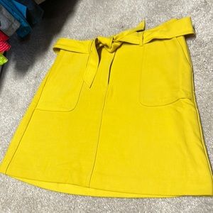 Yellow Loft Skirt with waist tie. Size 10. Worn once.